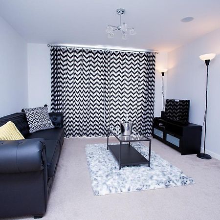 Mills Apartment - Two Bedroom En-Suite Apartment Northampton Luaran gambar