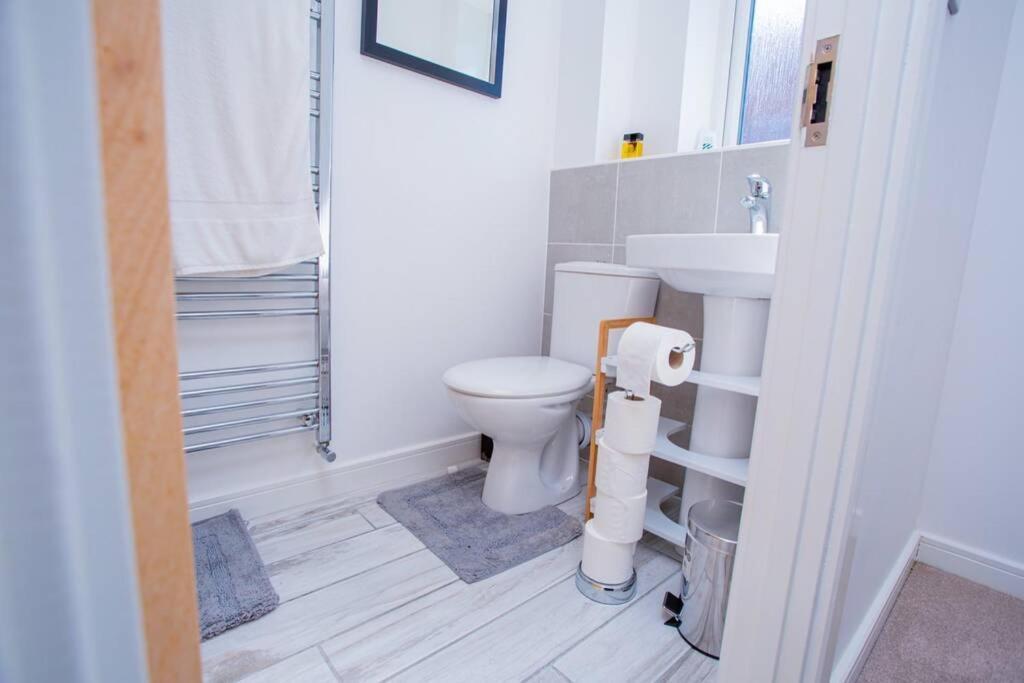 Mills Apartment - Two Bedroom En-Suite Apartment Northampton Luaran gambar