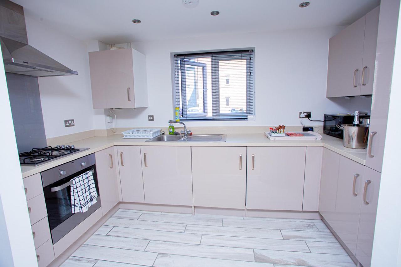 Mills Apartment - Two Bedroom En-Suite Apartment Northampton Luaran gambar
